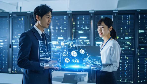 ホログラムのデータを見ながら議論 ホログラムのデータを見ながら議論の写真