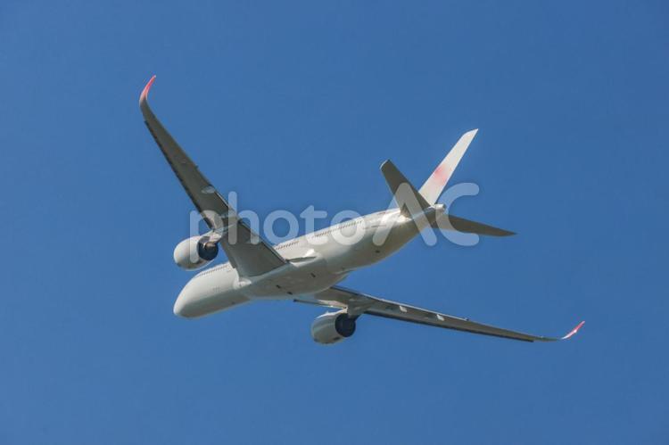 空の玄関口、福岡 飛行機,航空機,旅客機の写真素材