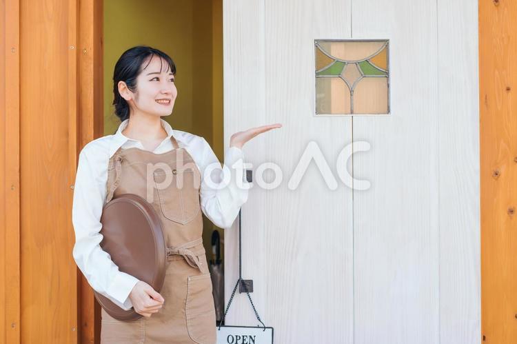 カフェ・飲食店・レストランのスタッフ カフェ,ウェイトレス,ランチの写真素材