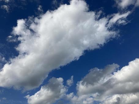秋空と雲の写真