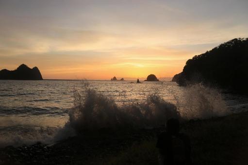 大田子海岸の綺麗な夕陽 大田子海岸の綺麗な夕陽の写真