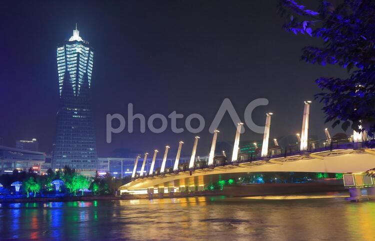 中国　杭州の西湖文化広場 中国,杭州,高層ビルの写真素材