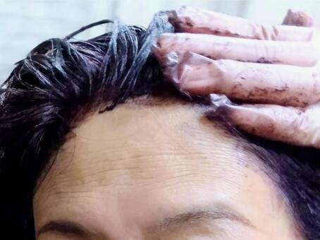 トリートメントカラー　白髪 カラートリートメント,トリートメントカラー,白髪の写真素材