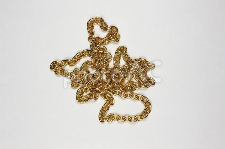 金メッキが剥がれたチェーンのアクセサリー 金,メッキ,アクセサリーの写真素材