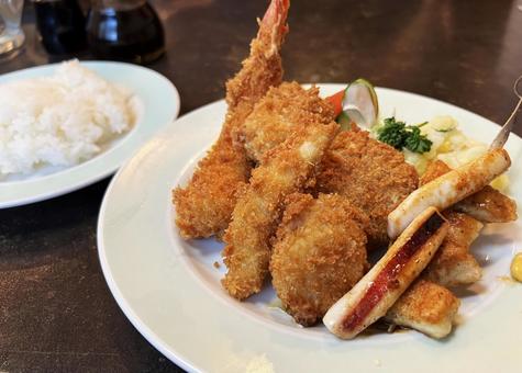 老舗ミックスフライ 老舗ミックスフライ 食べ物,おいしい,絶品の写真素材