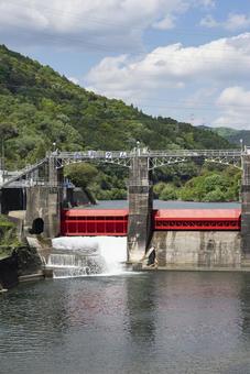 愛知県豊田市にある百月ダム 愛知県豊田市にある百月ダム 愛知,豊田,百月ダムの写真素材