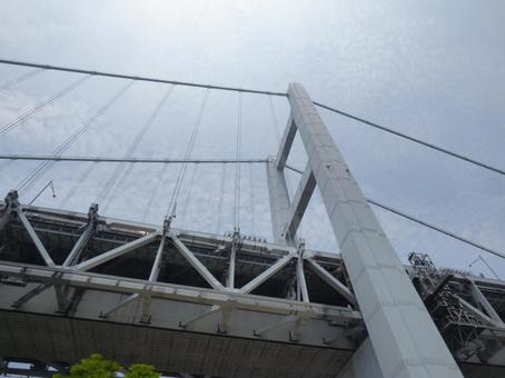 斜張橋を見上げる001 斜張橋を見上げる001 瀬戸大橋,空,見上げるの写真素材