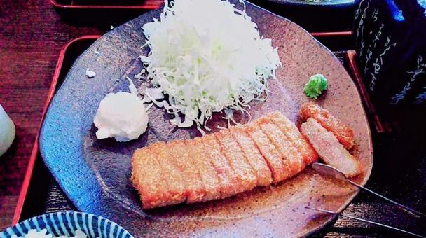 牛カツ 夜ご飯,ディナー,牛カツの写真素材