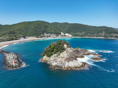 徳島県美波町　立島 立岩,島,岩石の写真素材
