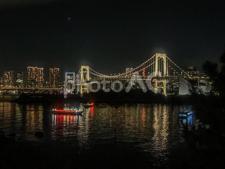 【東京都】お台場から見た東京の夜景 お台場,夜景,レインボーブリッジの写真素材