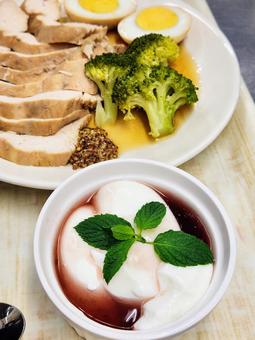 Photo, dessert, panna cotta, blueberry sauce, 