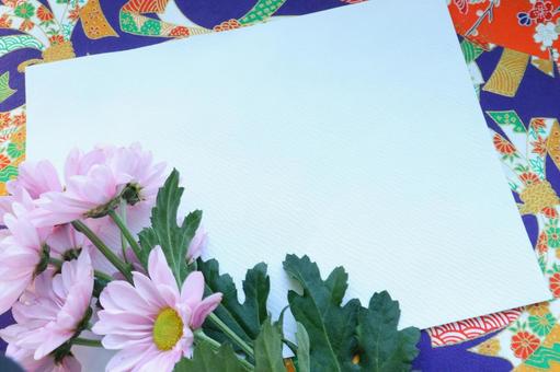 かわいい小菊と千代紙の和風フレーム　２ 秋,花,フレームの写真素材