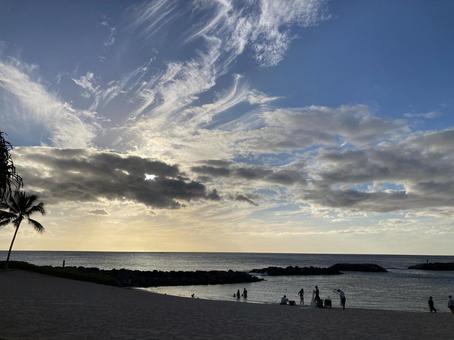 ハワイの海の景色Ｃ ハワイ,ヤシの木,コオリナの写真素材