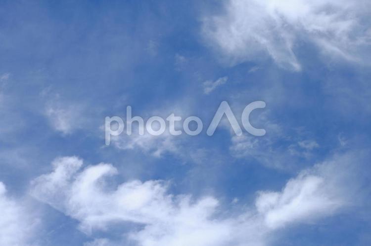 青空とさまざまな表情の雲６ 青空,雲,青の写真素材