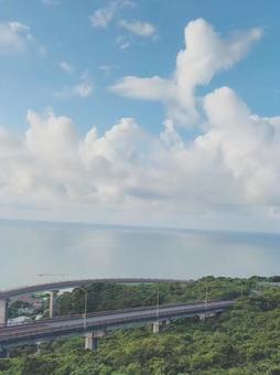 空と雲と海と道路 空と雲と海と道路 空,雲,海の写真素材