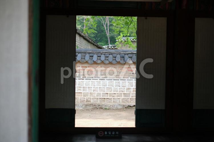 韓国ソウル昌徳宮の建築 昌徳宮,韓国,ソウルの写真素材