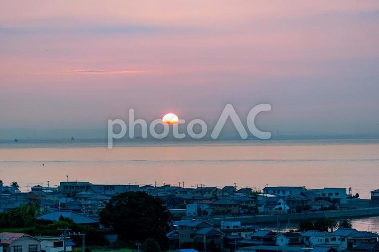 ［兵庫県淡路市］淡路島｜朝日｜大阪湾 淡路島,日の出,朝日の写真素材