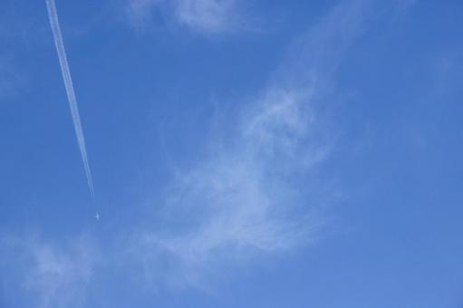 飛行機雲 飛行機雲 飛行機,飛行機雲,空の写真素材