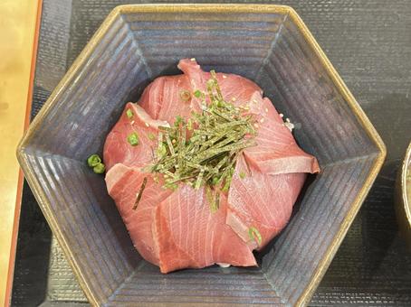 ブリ丼 ぶり,ブリ,どんぶりの写真素材