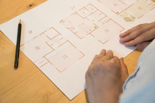 新築注文住宅の間取図を作成中 新築注文住宅の間取図を作成中 設計図,間取り図,計画の写真素材