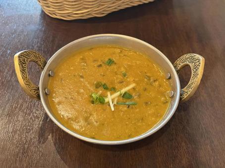 インド料理のダル（豆）カレー インドカレー,ナン,ダルカレーの写真素材