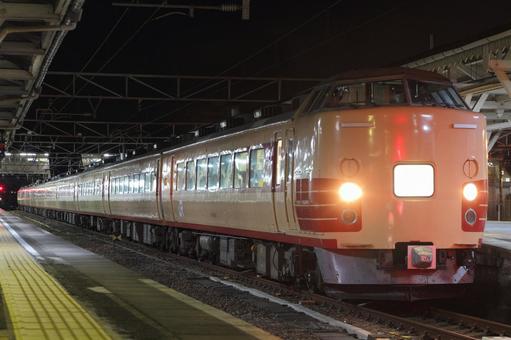 夜行快速、ムーンライトながら号 夜行快速、ムーンライトながら号 jr,夜行,快速の写真素材