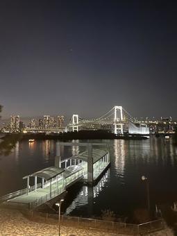 夜のレインボーブリッジ 夜のレインボーブリッジ レインボーブリッジ,夜,夜景の写真素材