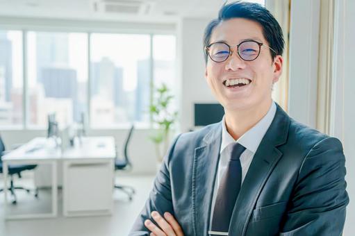 笑顔のビジネスマン ビジネスマン,会社員,サラリーマンの写真素材