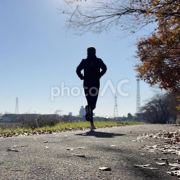 ランニングをしている男性 男性,男,走るの写真素材