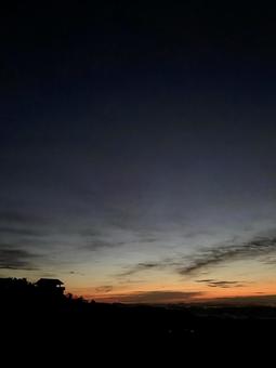 夜明けの空 夜明けの空の写真