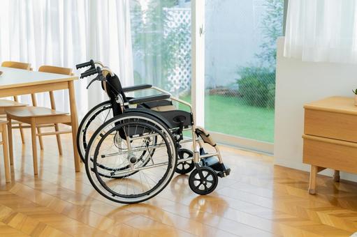 室内にある車椅子 室内にある車椅子 車椅子,在宅介護,介護の写真素材