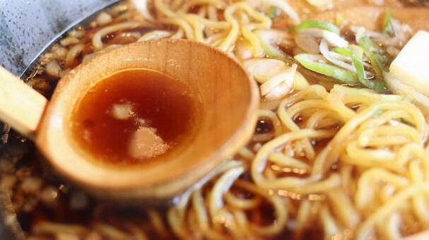 バター醤油ラーメン バター醤油ラーメンの写真