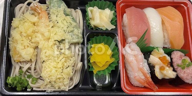 寿司と天ぷらそば 寿司,天ぷらそば,そばの写真素材