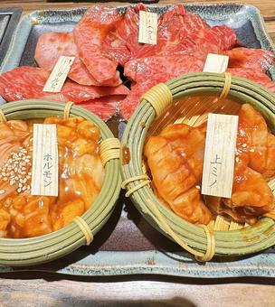 焼肉 部位 焼肉 部位 焼肉,焼き肉店,夕食の写真素材