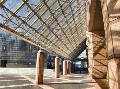 ビルの谷間-1 ビルの谷間-1 ビルの谷間,ビル,谷間の写真素材