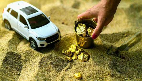 トレジャーハンター　金塊　スコップの写真