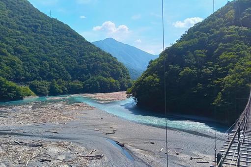 大井川 大井川 畑薙,畑薙大吊橋,吊橋の写真素材