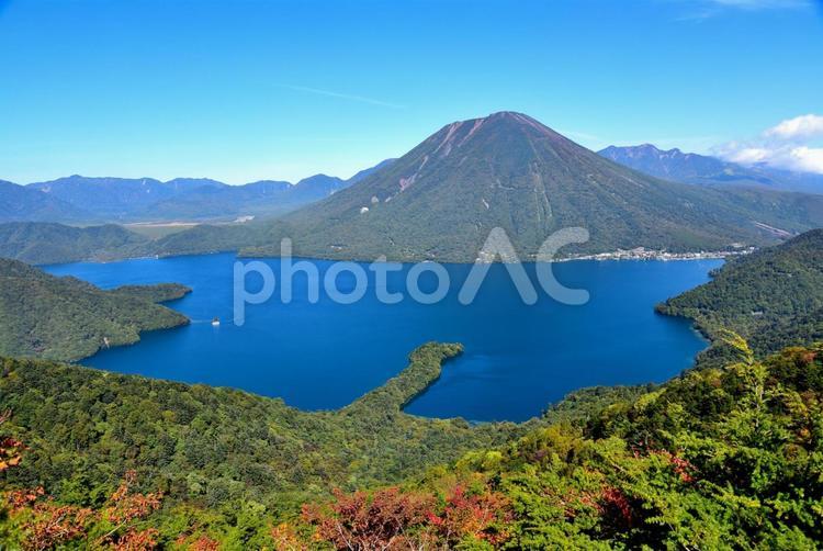 秋の中禅寺湖（栃木日光） 秋,中禅寺湖,湖の写真素材