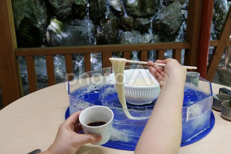 そうめん流し　調音の滝公園 調音の滝公園,そうめん流し,滝スポットの写真素材