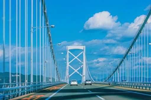大鳴門橋をドライブ 大鳴門橋,ドライブ,橋の写真素材