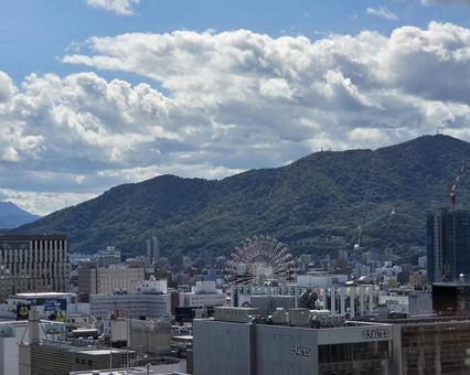 札幌の風景 札幌の風景 秋晴れ,秋の空,青空の写真素材