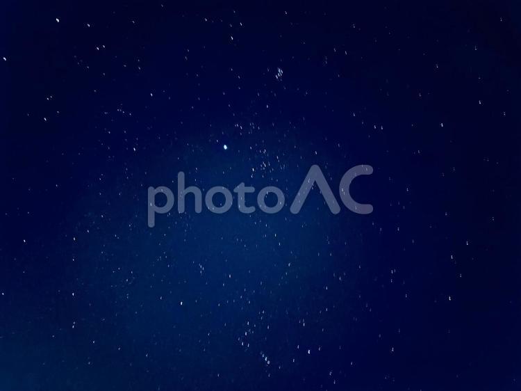 美しい星空、宇宙のイメージ 夜,宇宙,空の写真素材