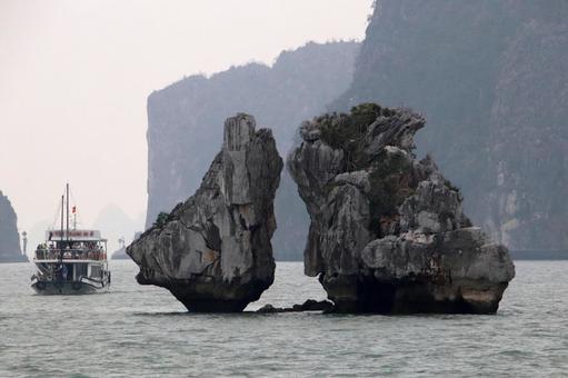 ベトナムの世界遺産ハロン湾風景 ベトナムの世界遺産ハロン湾風景 ベトナム,ハロン湾,ハノイの写真素材