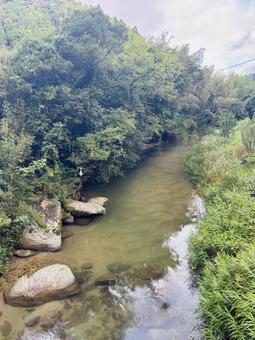 空と山と川 空と山と川の写真