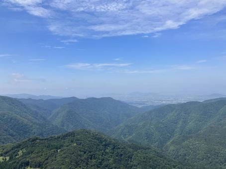 霊仙山登山中に見える景色1 霊仙山登山中に見える景色1の写真