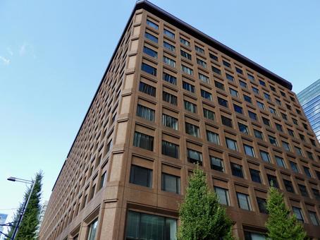 岸本ビルヂングを見上げる 岸本ビルヂング,丸の内三井ビル,丸の内の写真素材