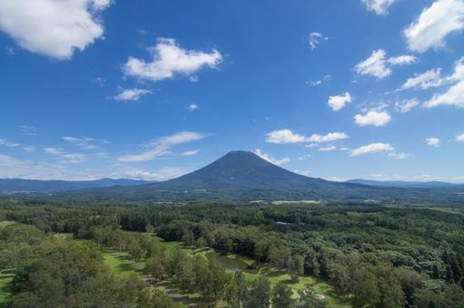 北海道ニセコから見る羊蹄山 北海道ニセコから見る羊蹄山 羊蹄山,ニセコ,絶景の写真素材