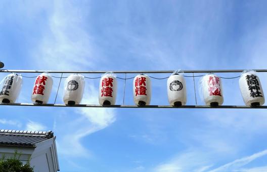 枚岡神社 秋郷祭の提灯・献燈と青空 祭1 枚岡神社 秋郷祭の提灯・献燈と青空 祭1 枚岡神社,秋郷祭,枚岡神社祭の写真素材