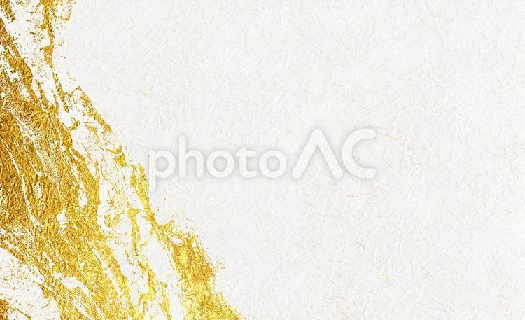 白和紙に金の模様が描かれた高級感ある背景 和紙,白,金色の写真素材
