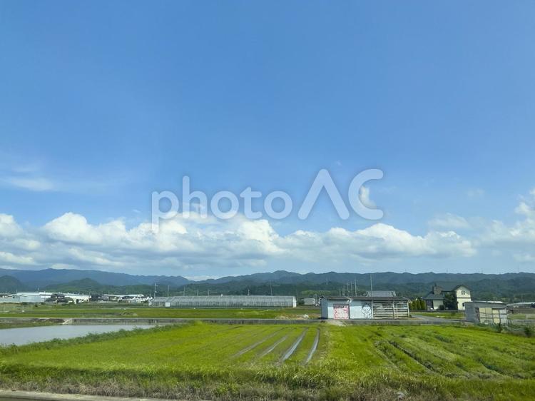 田舎の田園風景 青空,スカイ,ブルーの写真素材